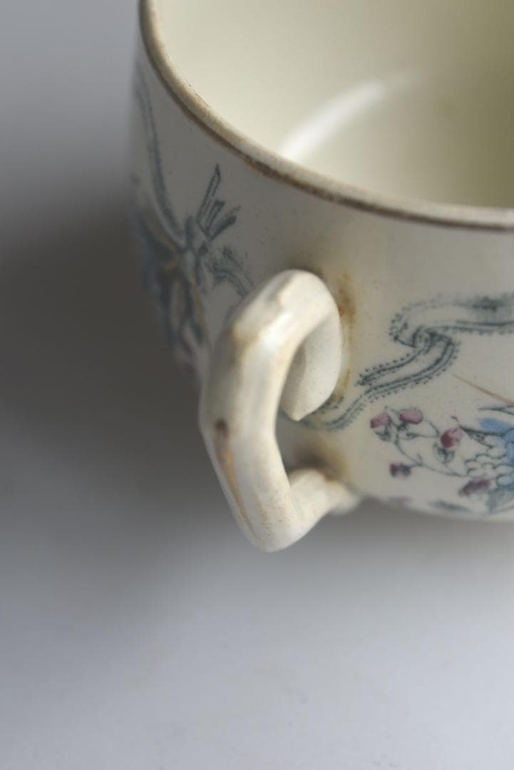 美品クレイユモントロー　可愛いリボンと勿忘草のカップ　フランスアンティーク