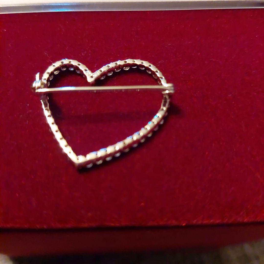 1/17削除いたします。足立宝石店18金WGダイヤモンド0.88ctブローチのみ