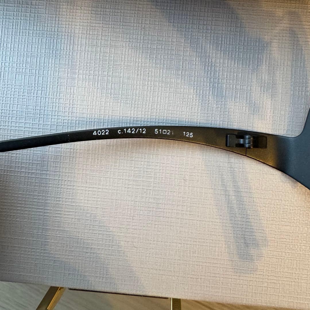 CHANEL ブラック スクエア サングラス ケース付き