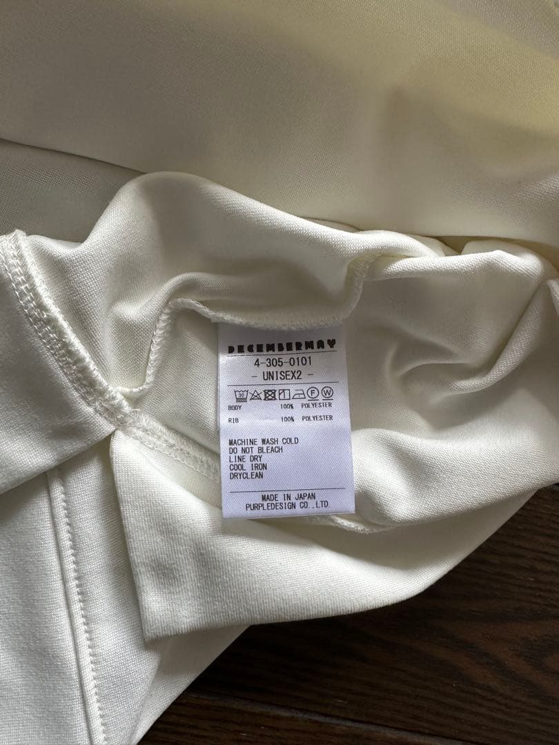 ディセンバーメイ　モックネックシャツ2枚セット