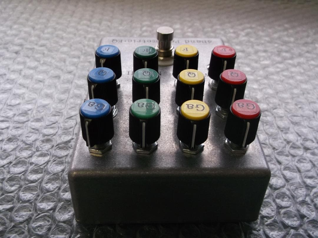 新品マスタリング クオリティ・アナログ小型4バンド パラメトリック イコライザー