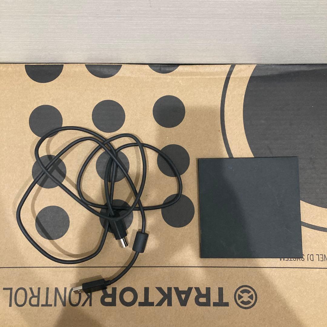 TRAKTOR KONTROL S2 MK3 DJコントローラー