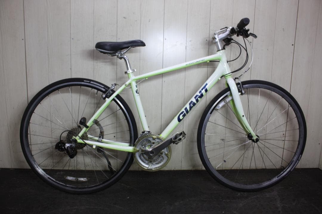 T*A様 GIANT ESCAPE R3 700C アルミ 24速 470mm