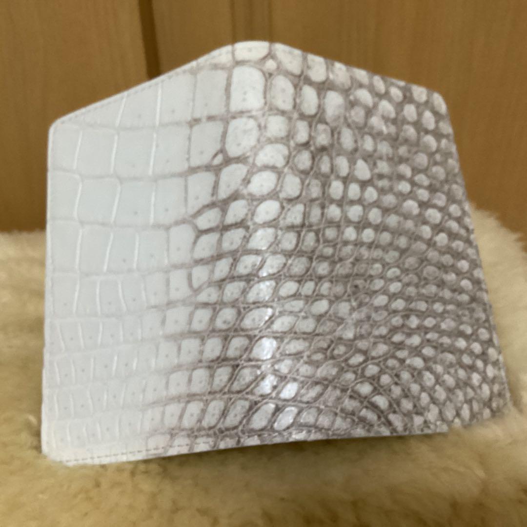 本物のワニ革パスポートカバーヒマラヤンホワイト