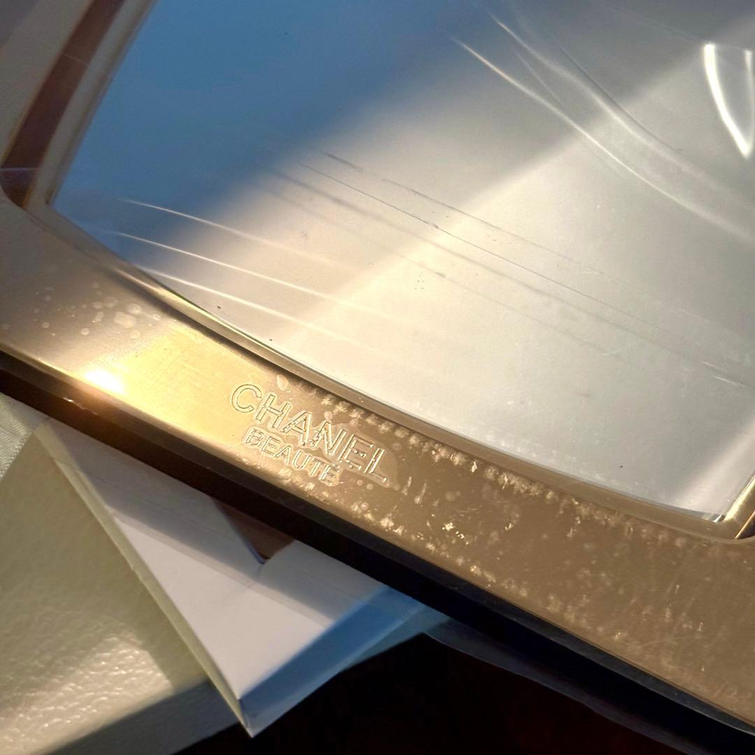 シャネル ノベルティ スタンドミラー ゴールド