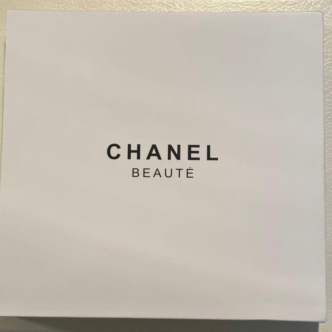 シャネル ノベルティ スタンドミラー ゴールド