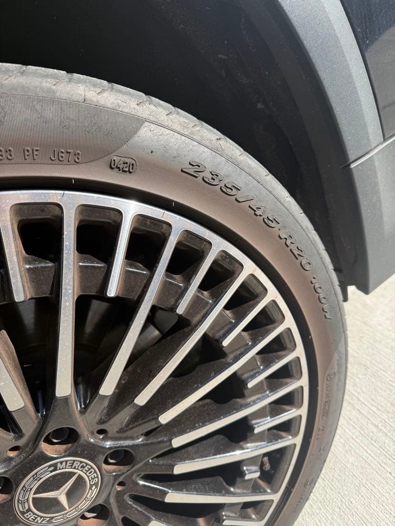 メルセデス・ベンツ ピレリMOタイヤ4本 235/45R20