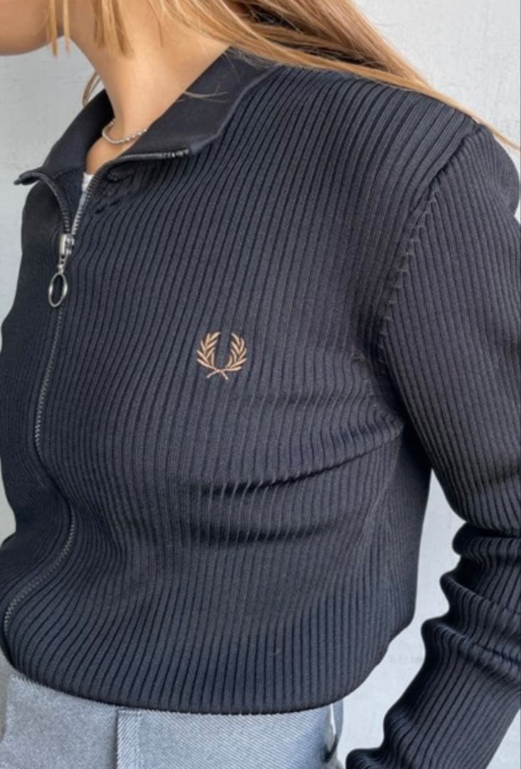 ⭐︎くりくり様⭐︎FRED PERRY ブルゾン、ブラックリブカーディガン