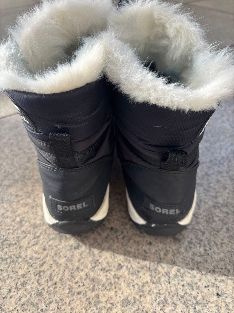 SORELファー付きスノーブーツ ブラック 25