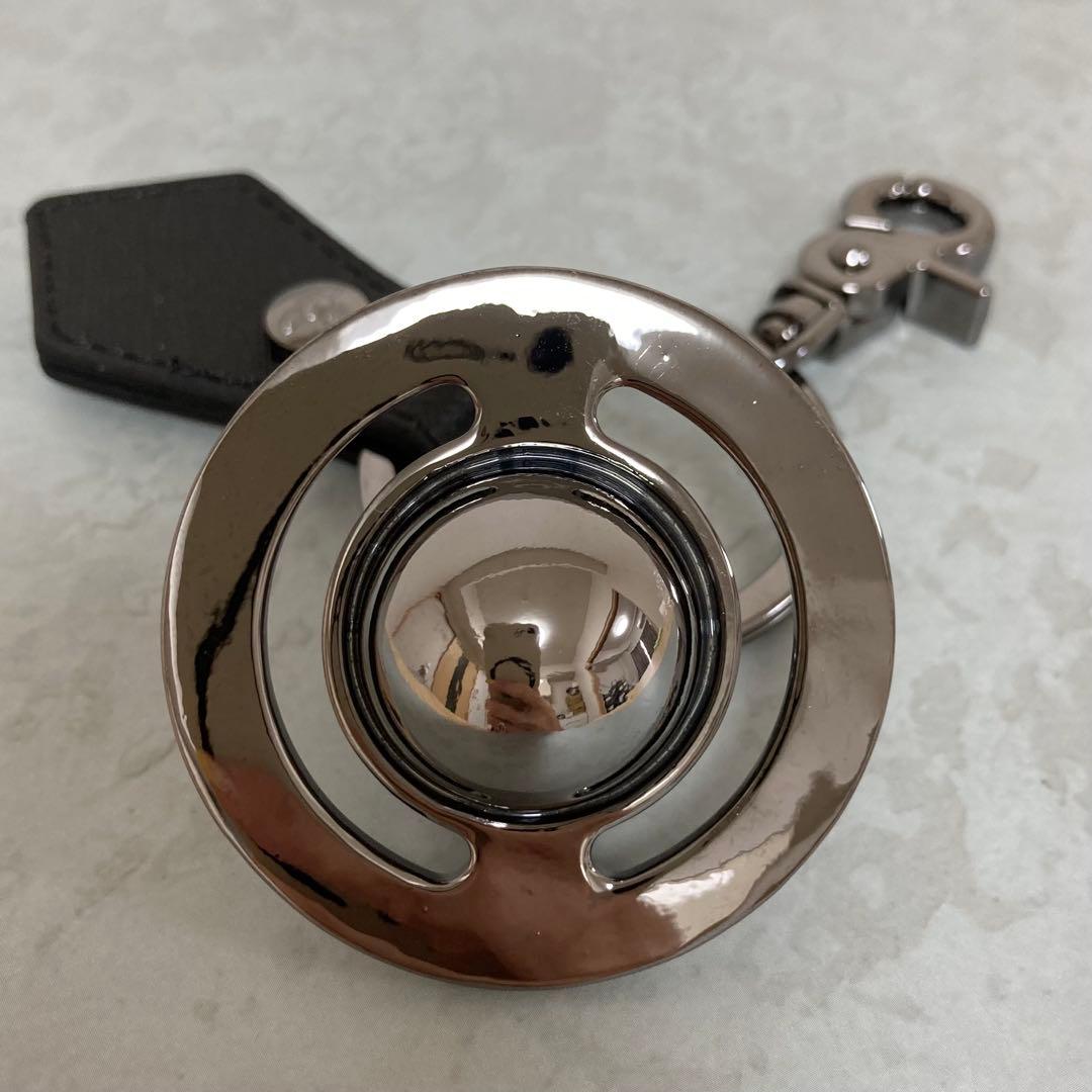 Vivienne Westwood⭐️ラウンドオーブキーホルダー　ガンメタ