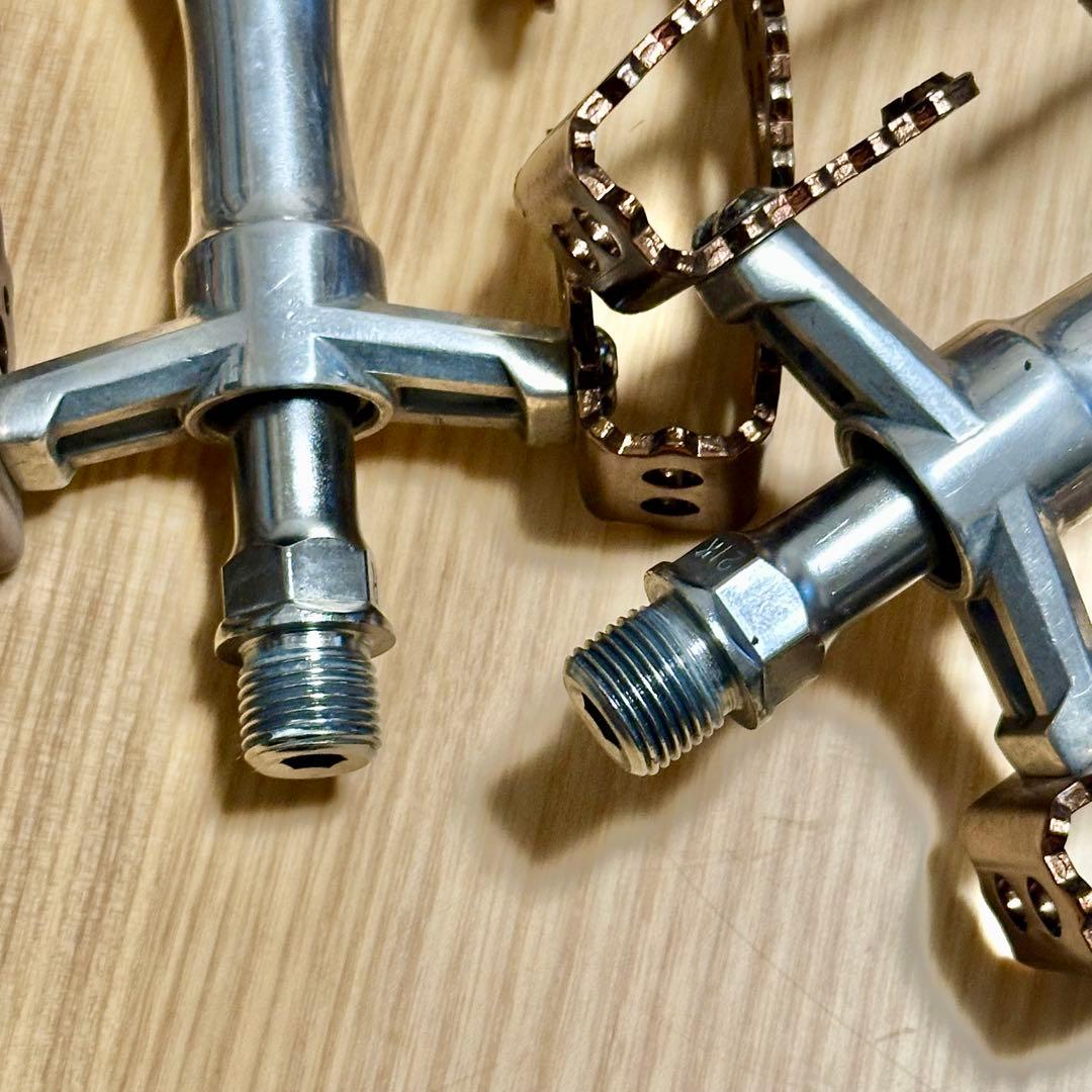 SIMWORKS Bubbly Pedal ブロンズ