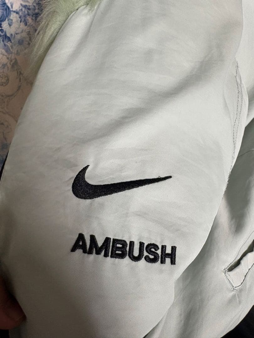 ØMI、岩田剛典着用NIKE AMBUSH リバーシブル フェイクファーコート