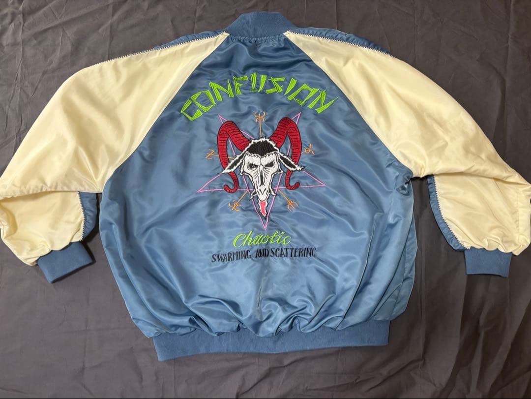 RNA スカジャン ブルー×アイボリー 刺繍入り アメカジ　Ｍサイズ