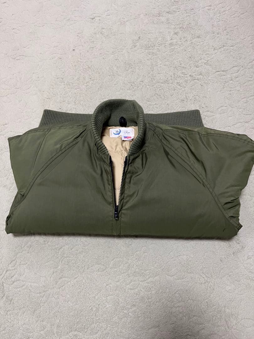 クレセントダウンワークスボンバージャケット