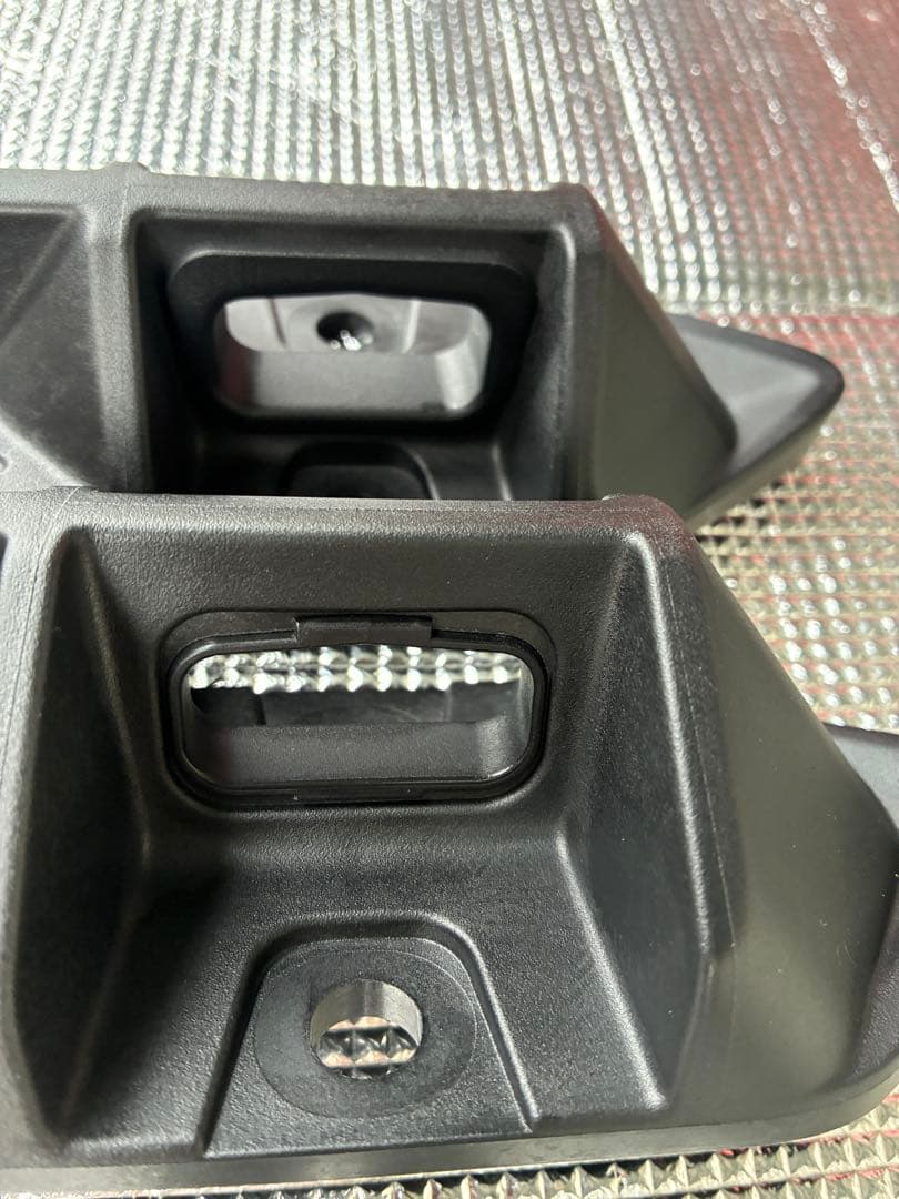 スズキ　GSX-S1000G T、GX サイドケース　キーブラケット