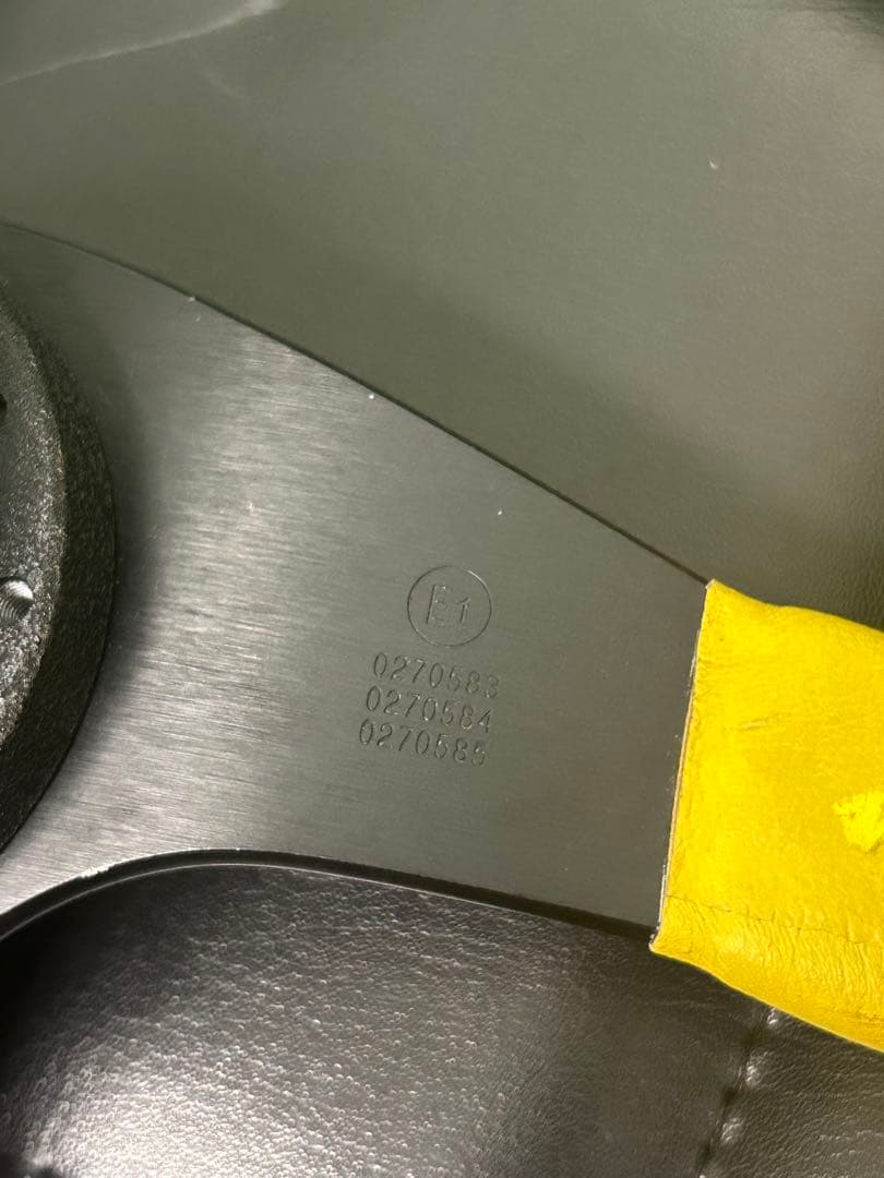 MOMO ベネトン　TEAM F1 ステアリング　ハンドル