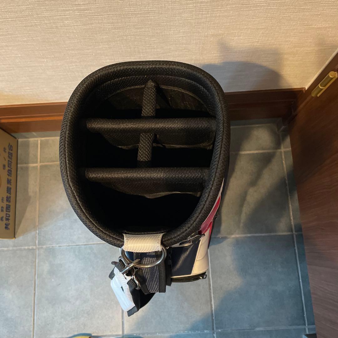 TaylorMade 軽量キャディバッグ ネイビー