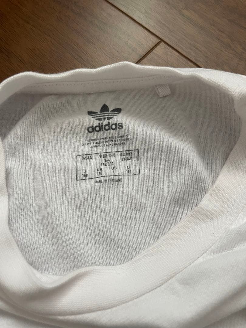 adidas アディダス半袖Tシャツ 　160キッズ