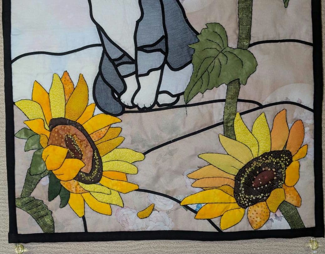 ハンドメイド ステンドグラスキルトタペストリー　猫とひまわり