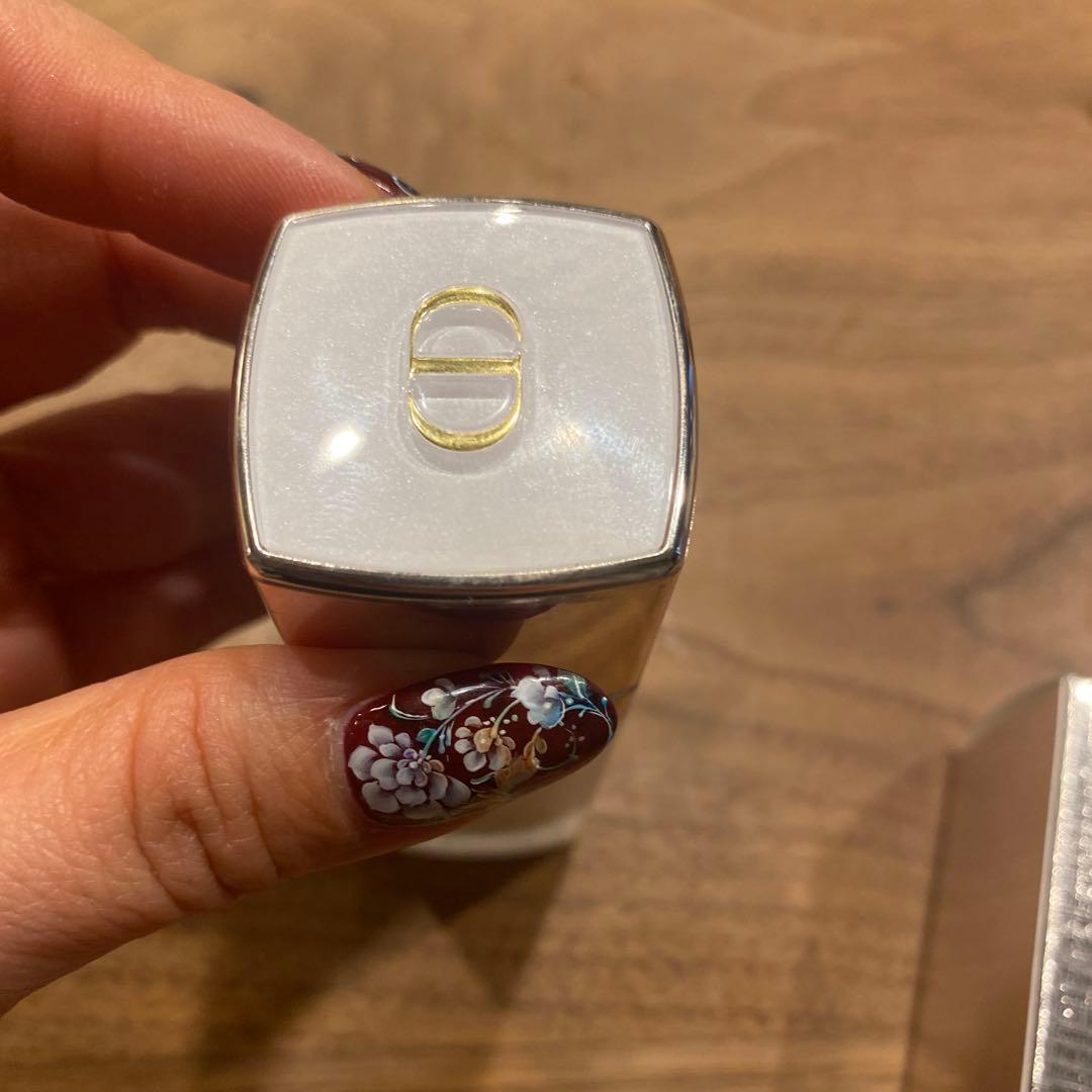 Dior Prestige UV プロテクター シアーグロー30mL