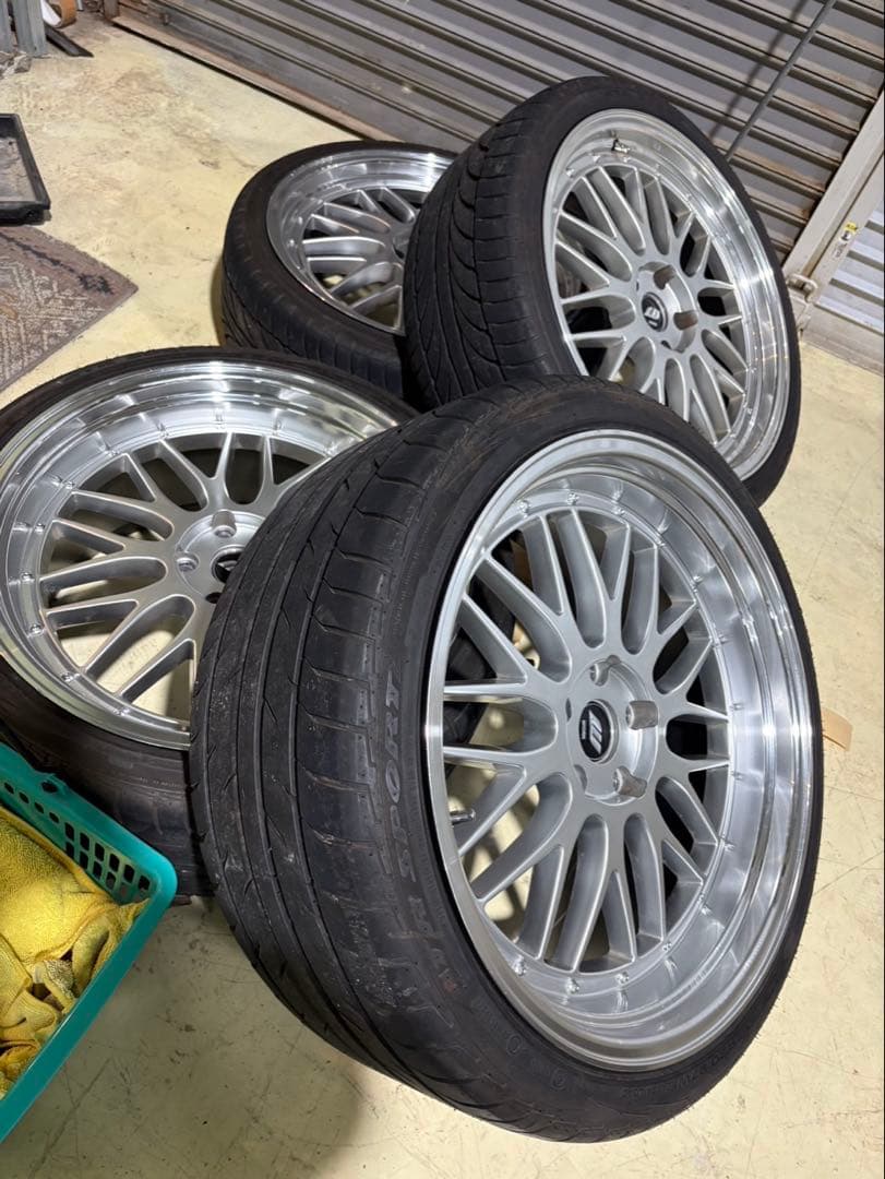 20インチホイール　タイヤ付き