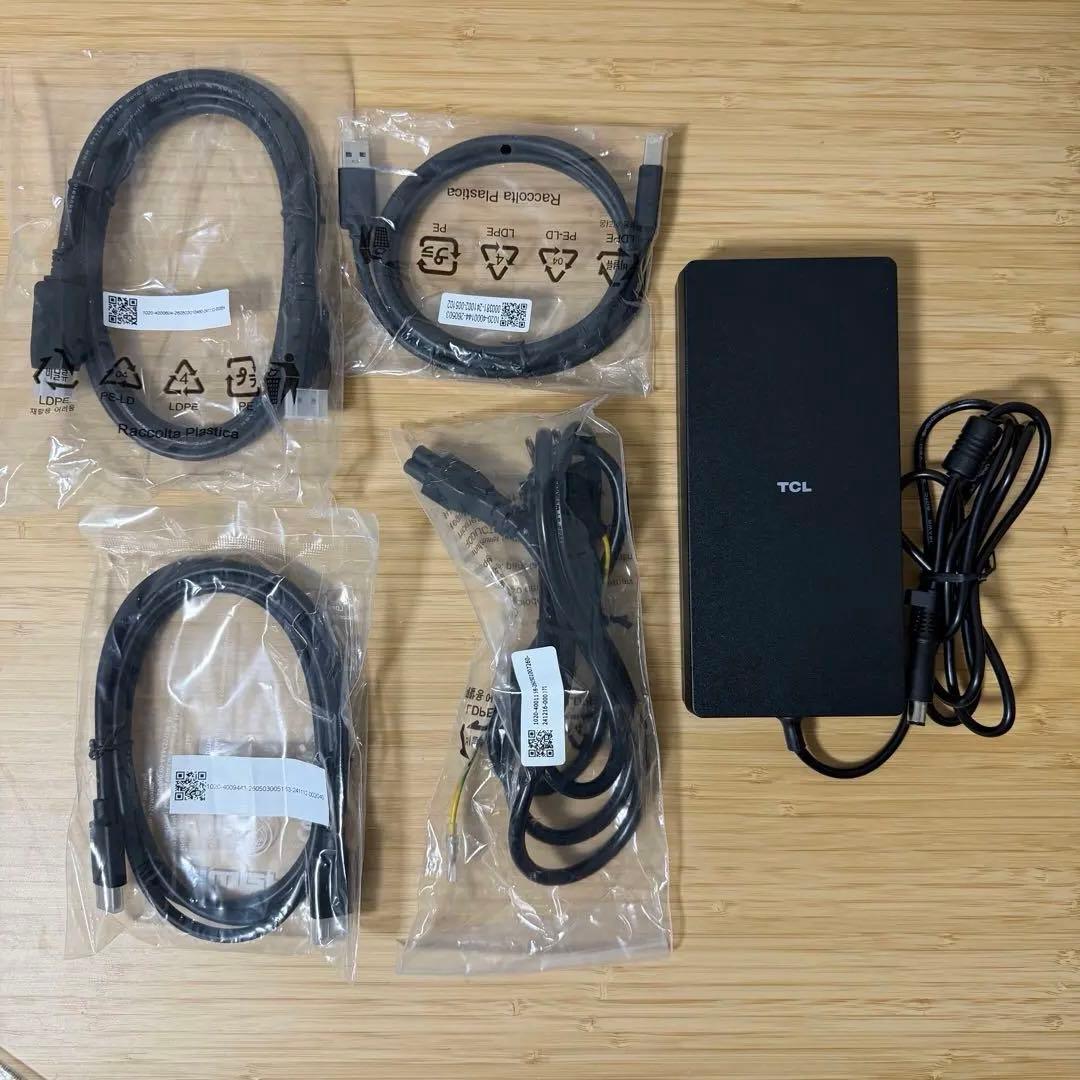 ディスプレイ・モニター本体 TCL 27R83U