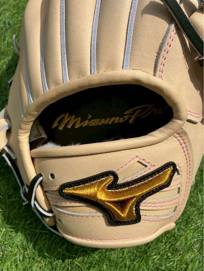 ミズノプロ　硬式　オーダー　HAGA　村上　内野用　定価71,500円　グラブ