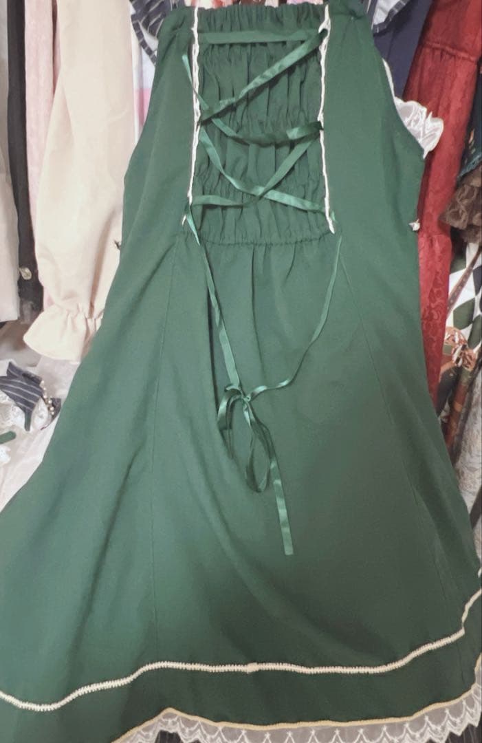 ゴスロリドレス 緑と白のレース