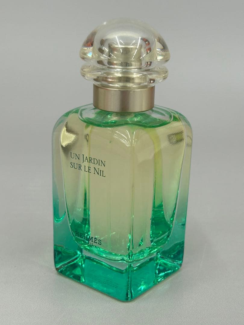 エルメス 香水 ボディーローション UN JARDIN SUR LE NIL 白