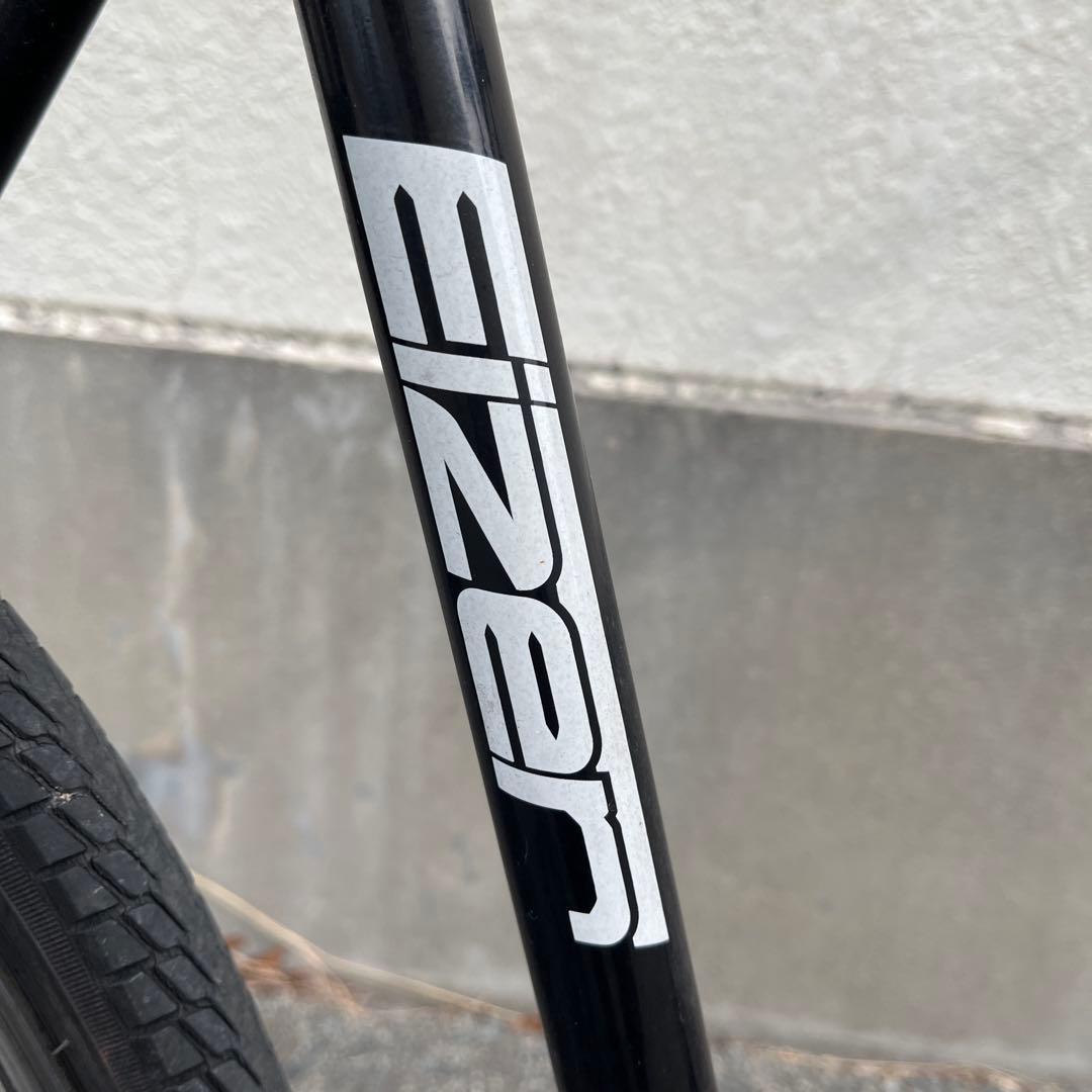 大阪　クロスバイク EIZER 7段変速