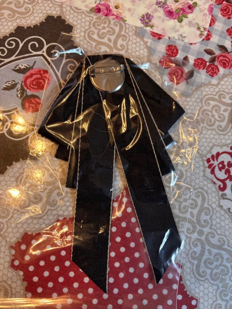 フリル付き黒ロングワンピース