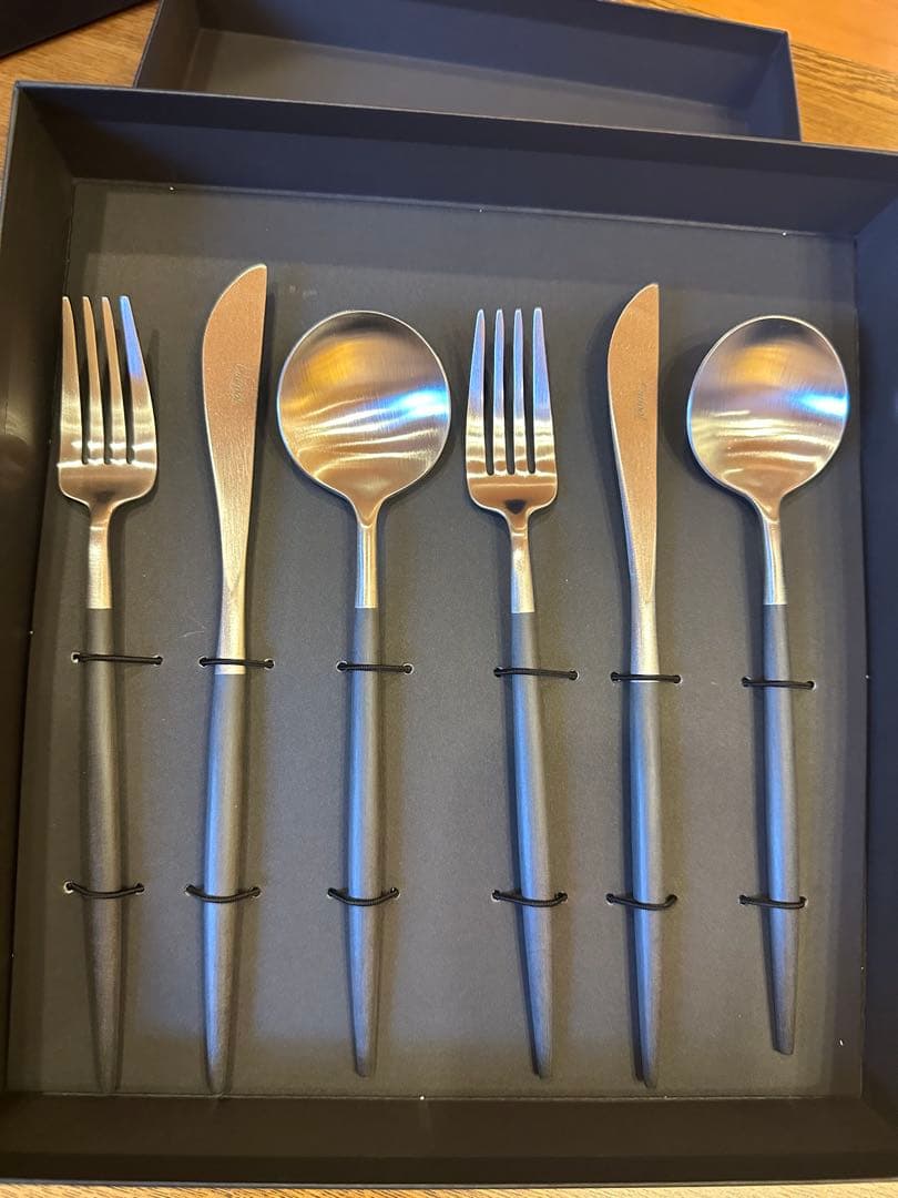 Cutipol Portugal モダンステンレスカトラリーセット