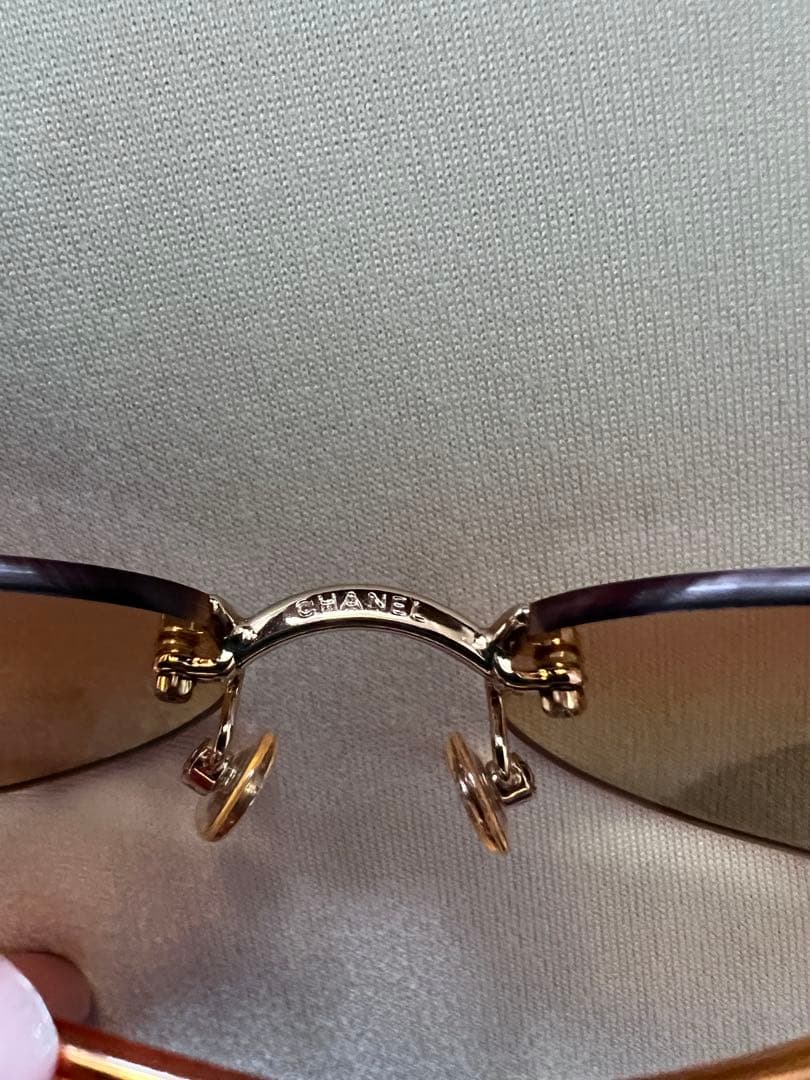 CHANEL ブラウンレンズ オーバルサングラス