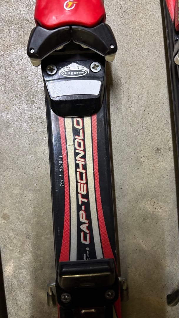 子供用　Carv X Pale スキーセット 赤 黒 スキーポール付き