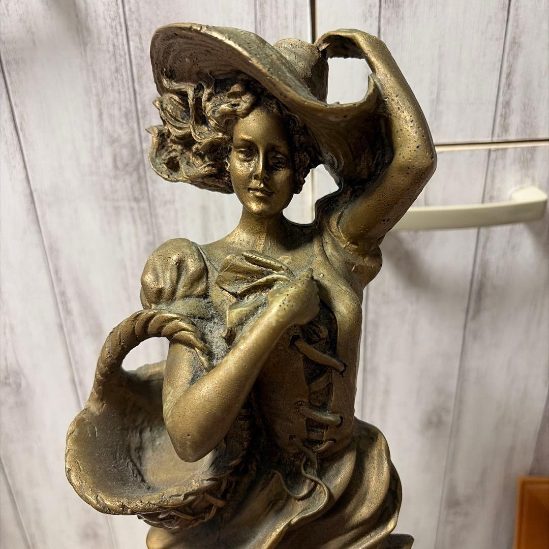 アンティーク風　ブロン ズ調 西洋女性像 置物