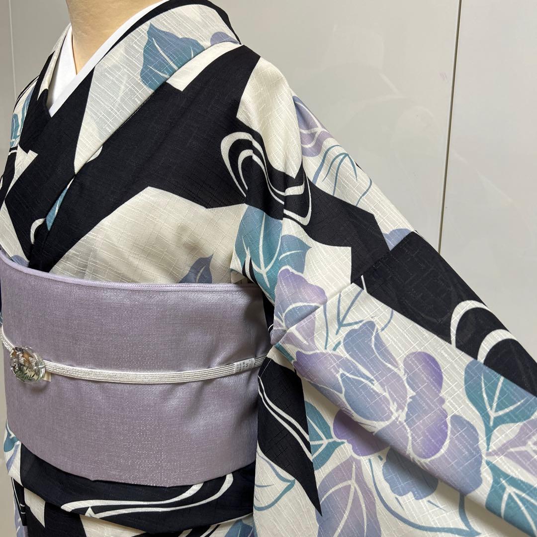 浴衣 ユカタ ゆかた ポリ100% Mサイズ 白✖️黒✖️薄い紫 M