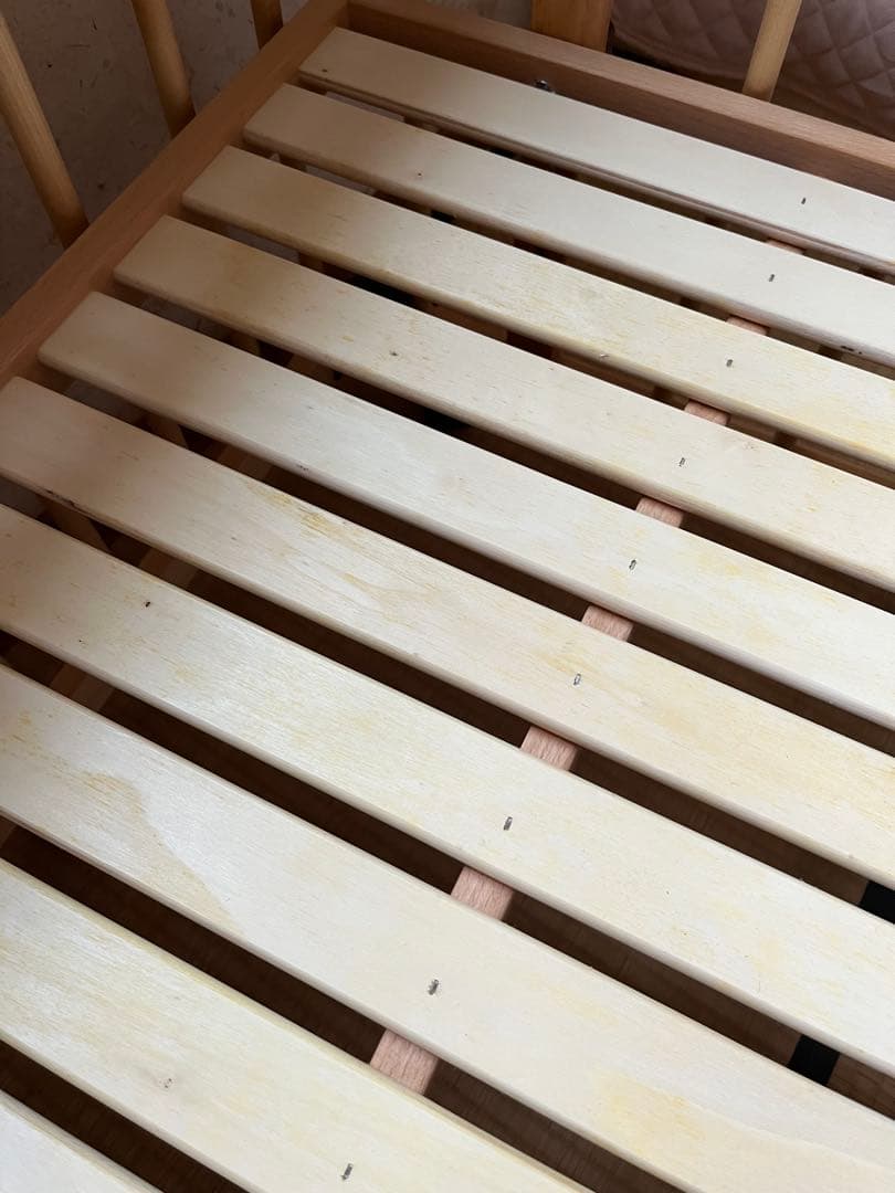 木製スラット式ベビーベッド キャスター付き