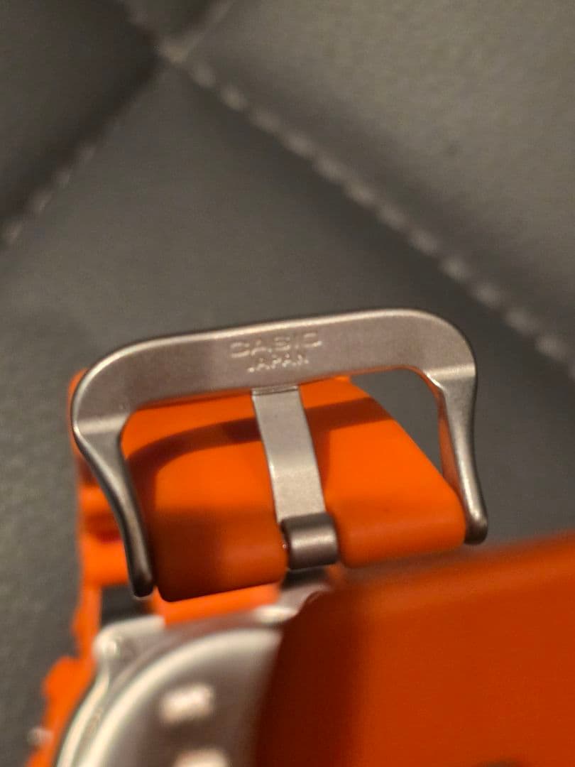 CASIO　G-ショック　DW-6900MM オレンジ