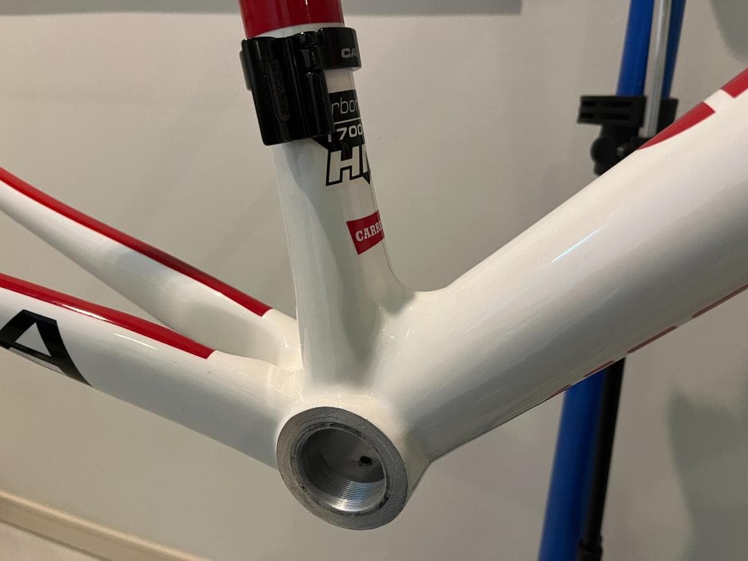 【美品】　CARRERA VELENO カレラ カーボンフレーム