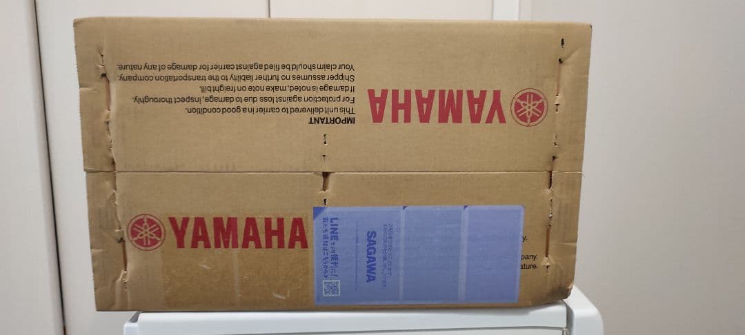 ヤマハ 防音型 インバータ発電機 EF9HiS 0.9kVA 充電コード標準装備