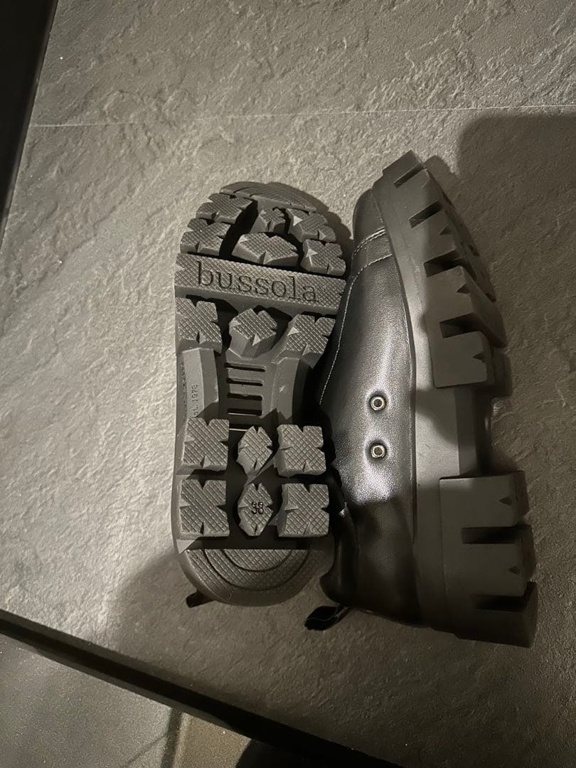 bussola ブソラ撥水厚底スリッポンシューズ （ブラック）本革