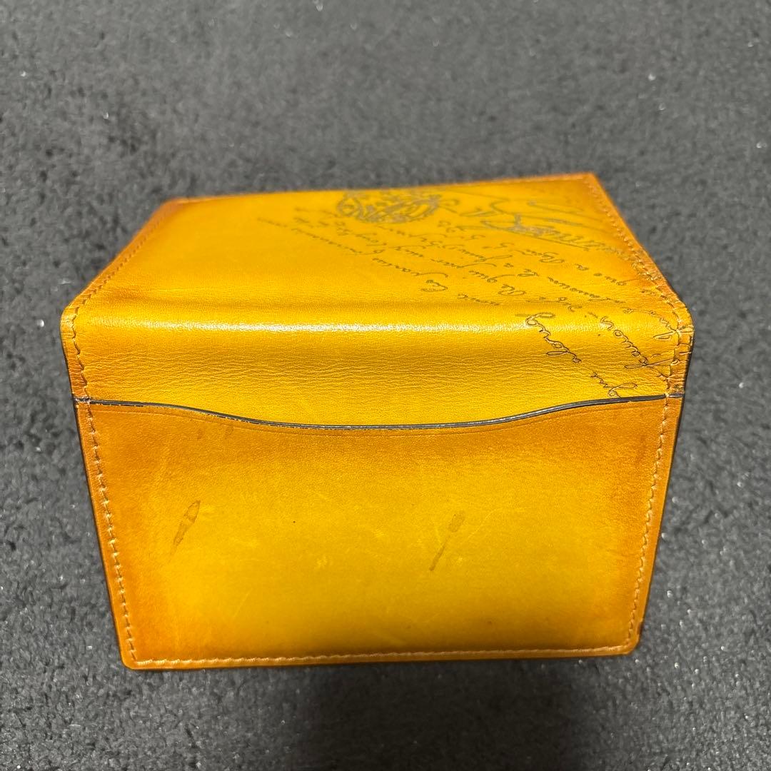 ベルルッティ　ブラウンレザー名刺入れ