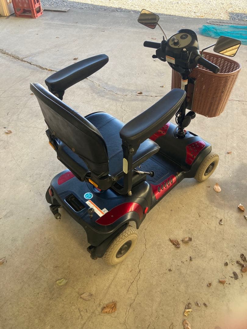 NOAA mobile‪α‬ WT-T4G セニアカー 引取り限定