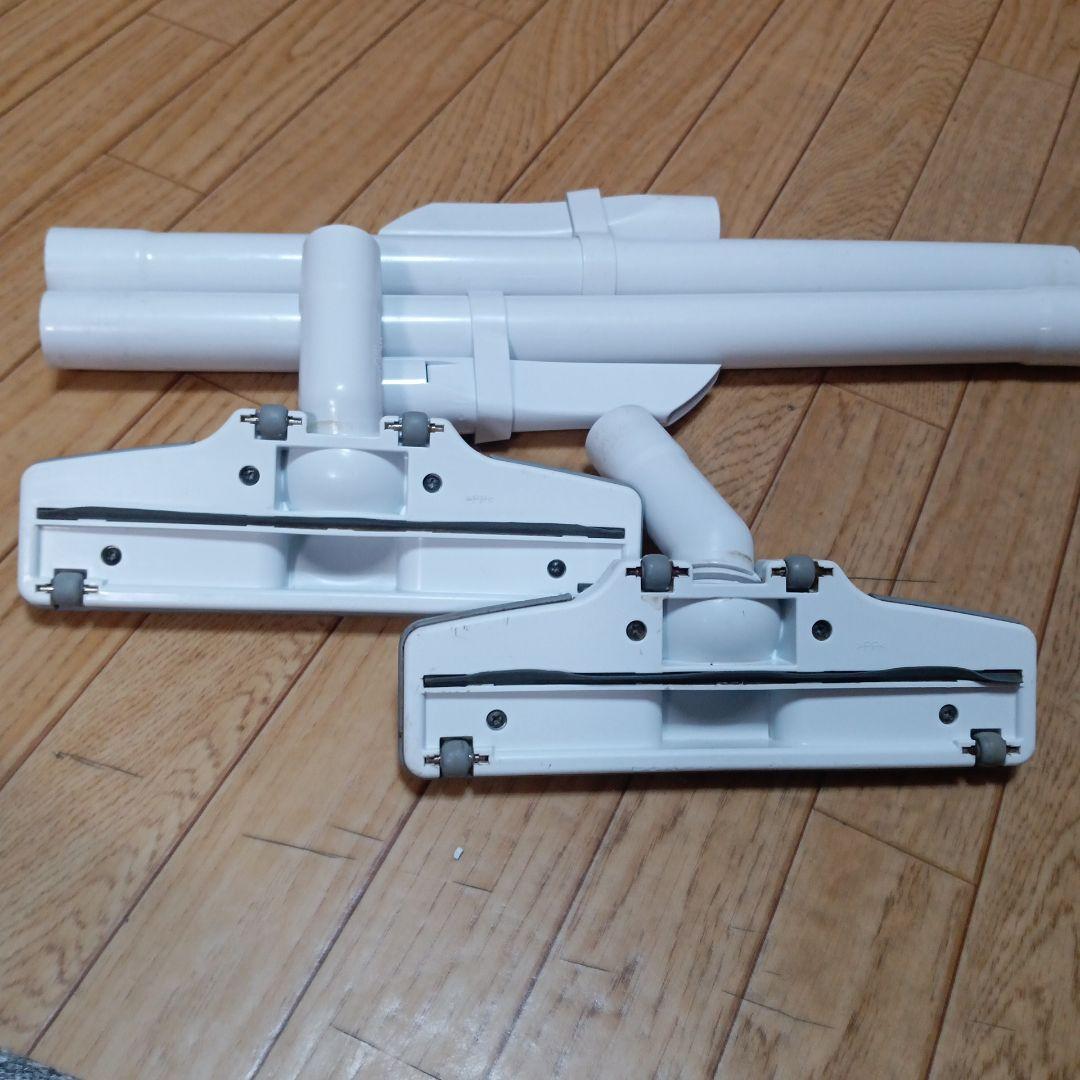 マキタ10.8V充電式クリーナCL106FDの２台セット純正バッテリ及び充電器付