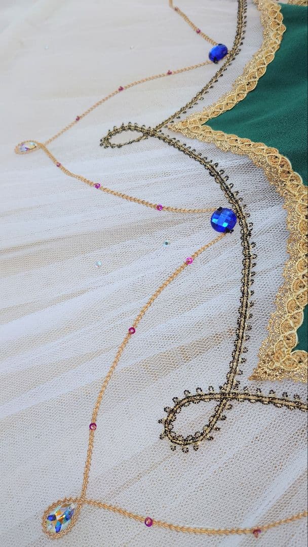 【エスメラルダ、海賊、パキータ】 チャコット・バレエ衣裳 袖飾り付き ６号