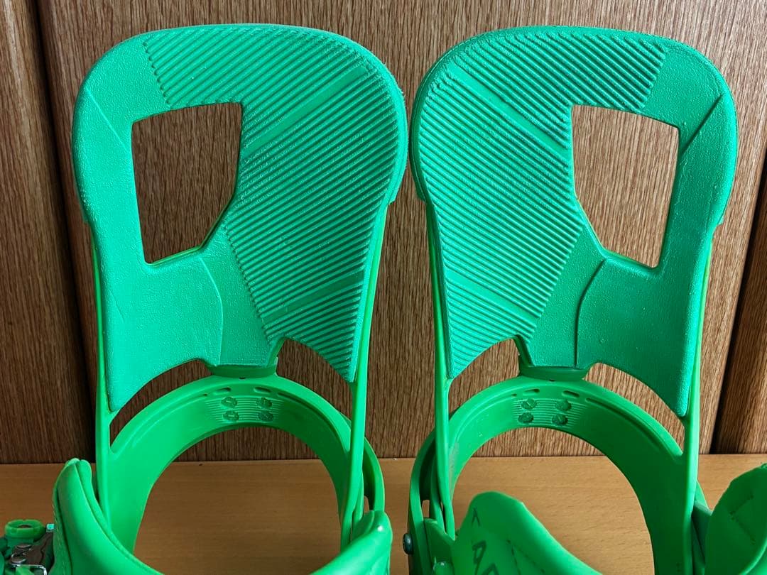 BURTONバインディング【CARTELカーテル（メンズMサイズ）】黄緑