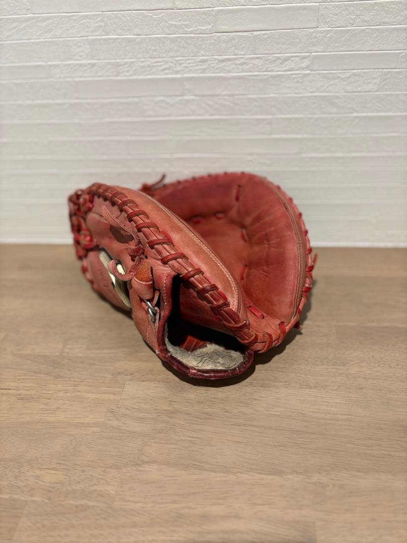 Mizuno Global Elite 軟式グローブ 赤