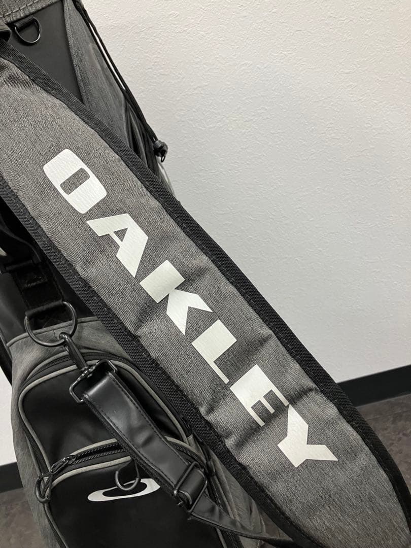 minoru1115！オークリー キャディバッグ 9.5型　ゴルフバッグ