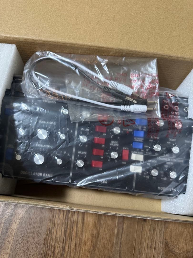 Behringer model D アナログシンセサイザー 3VCO