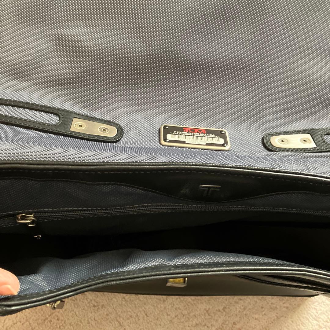 ぴ*ル様 TUMI レザービジネスバッグ 2950D